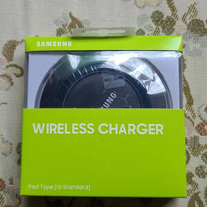 Black Samsung Wireless Charger